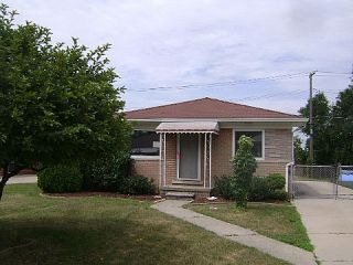 Foreclosed Home - 32771 RUEHLE AVE, 48093