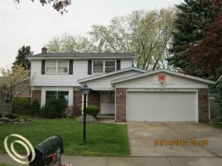 Foreclosed Home - 32905 CHECK DR, 48093