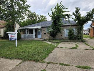 Foreclosed Home - 8119 GARBOR AVE, 48093