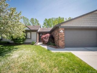 Foreclosed Home - 31466 CREEK SIDE DR, 48093