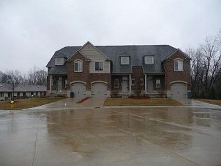 Foreclosed Home - 11491 MAPLE CREEK CT UNIT 9, 48094