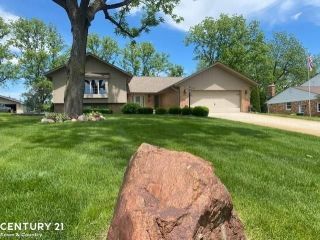 Foreclosed Home - List 100464023
