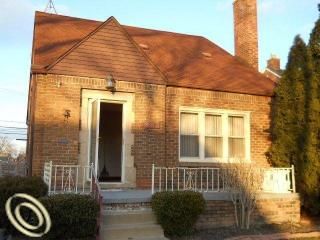 Foreclosed Home - 15794 THOMAS AVE, 48101