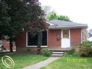 Foreclosed Home - 10070 BUCKINGHAM AVE, 48101