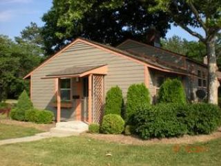 Foreclosed Home - 3536 EDGEWOOD DR, 48104