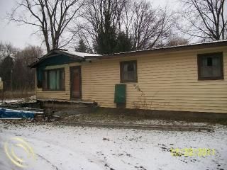 Foreclosed Home - 13937 FARM RD, 48111