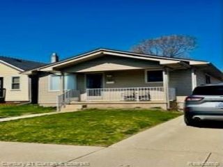 Foreclosed Home - 18811 HANNA ST, 48122