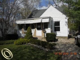 Foreclosed Home - 22442 COLUMBIA ST, 48124