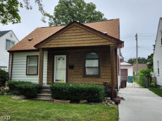 Foreclosed Home - 3393 EDGEWOOD ST, 48124