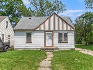 Foreclosed Home - 26130 CURRIER ST, 48125
