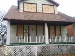 Foreclosed Home - 7917 ORCHARD AVE, 48126