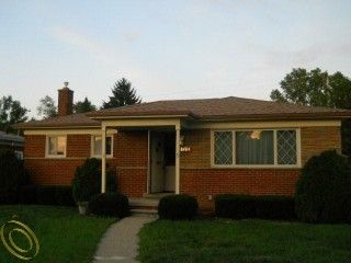 Foreclosed Home - 8484 BERWYN ST, 48127