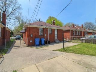 Foreclosed Home - 8436 APPLETON ST, 48127
