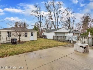Foreclosed Home - 23150 WILSON AVE, 48128