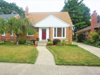 Foreclosed Home - 22850 WILSON AVE, 48128