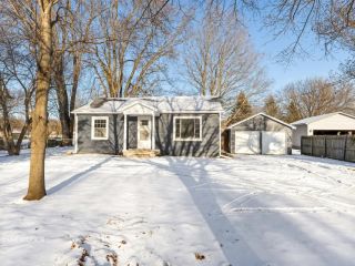 Foreclosed Home - 8410 Huron River, 48130