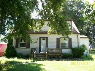 Foreclosed Home - 32227 CHESTER ST, 48135