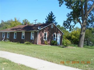 Foreclosed Home - 28142 CARLYSLE ST, 48141
