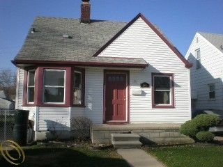 Foreclosed Home - 2111 UNIVERSITY AVE, 48146