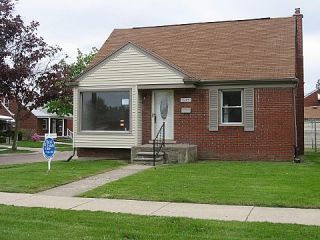 Foreclosed Home - 2405 APPLEWOOD AVE, 48146
