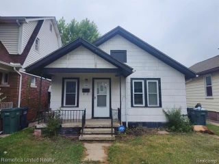 Foreclosed Home - 1462 WARWICK AVE, 48146
