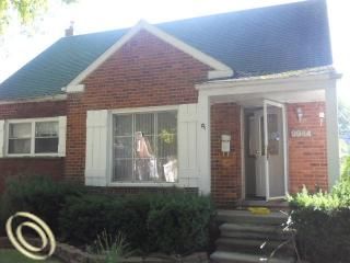 Foreclosed Home - 9944 ARCOLA ST, 48150