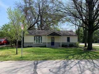 Foreclosed Home - 9016 LAMONT ST, 48150