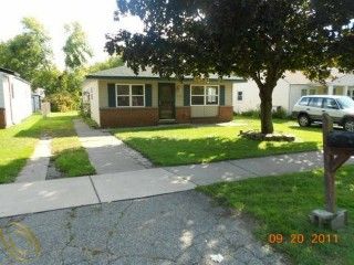Foreclosed Home - 27411 LONG ST, 48152