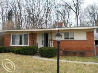 Foreclosed Home - 20247 MAPLEWOOD ST, 48152