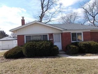 Foreclosed Home - 19923 Maplewood St, 48152