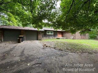 Foreclosed Home - 420 ADRIAN ST, 48158