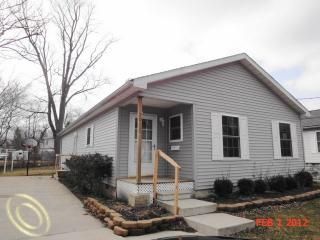 Foreclosed Home - 701 W 4TH ST, 48161