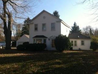 Foreclosed Home - 18241 HURON RIVER DR, 48164