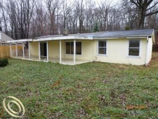 Foreclosed Home - 1900 DARWIN RD, 48169