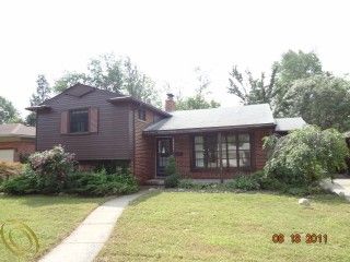 Foreclosed Home - 42023 CLEMONS DR, 48170