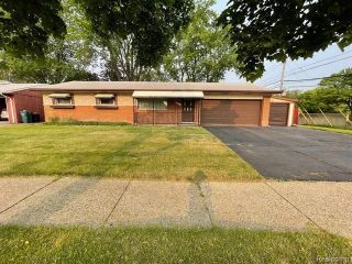 Foreclosed Home - 9612 N HAGGERTY RD, 48170