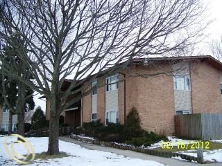 Foreclosed Home - 29589 W JEFFERSON AVE APT 10, 48173