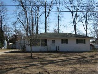Foreclosed Home - 1105 HACKMAN DR, 48182