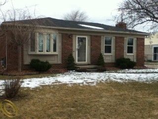 Foreclosed Home - 20238 CHURCHILL AVE, 48183