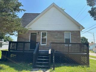 Foreclosed Home - 261 DETROIT ST, 48183