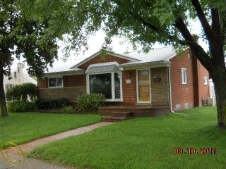 Foreclosed Home - 33069 MERRITT CT, 48185