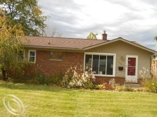 Foreclosed Home - 7551 RANDY DR, 48185