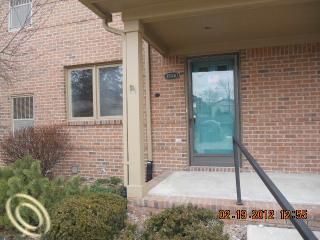 Foreclosed Home - 35940 CENTRAL CITY PKWY # 11, 48185