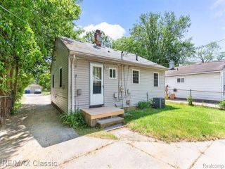 Foreclosed Home - 5953 N LINVILLE ST, 48185
