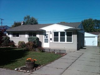 Foreclosed Home - 33012 AVONDALE ST, 48186