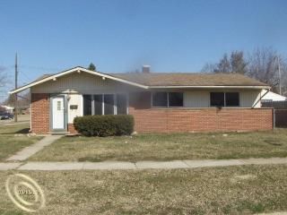 Foreclosed Home - 34752 SOMERSET ST, 48186