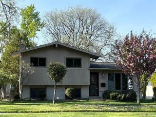 Foreclosed Home - 35802 CANYON DR, 48186