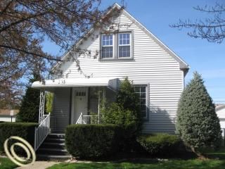 Foreclosed Home - 1590 MAPLE ST, 48192