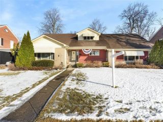 Foreclosed Home - 2224 DAVIS ST, 48192