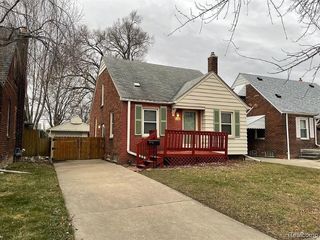 Foreclosed Home - 1130 17TH ST, 48192